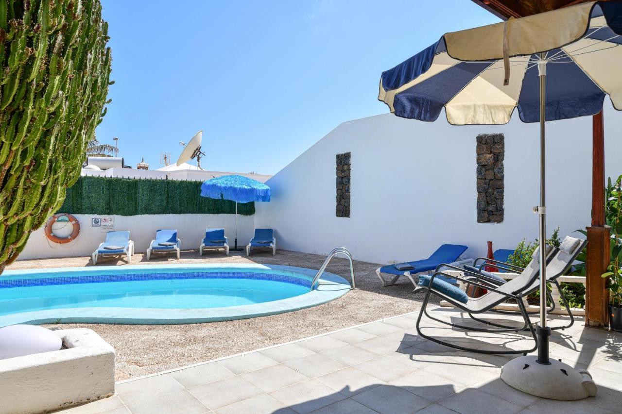 Villa Alex Puerto del Carmen  Exteriör bild
