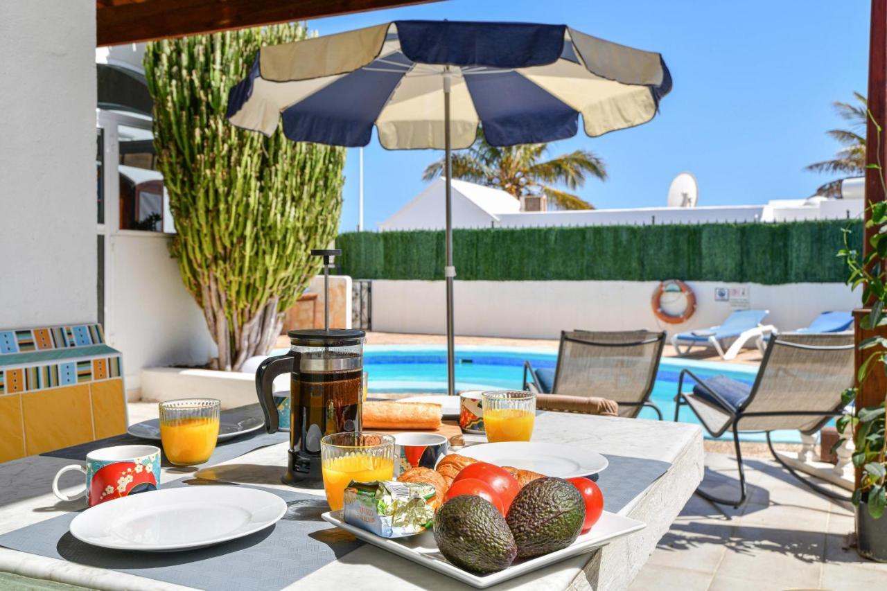 Villa Alex Puerto del Carmen  Exteriör bild