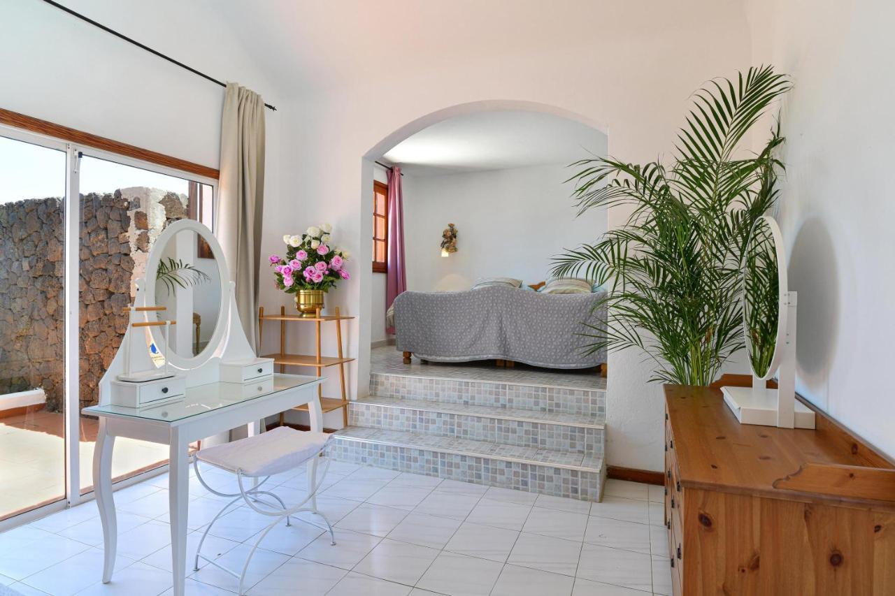 Villa Alex Puerto del Carmen  Exteriör bild